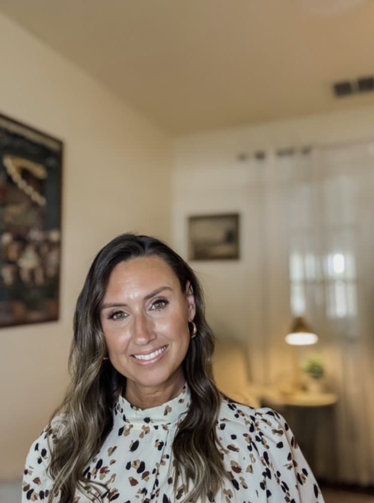 Sarah Harris, Licensed Clinical Social Worker and virtual EMDR therapist for high-achieving Christian women in Florida